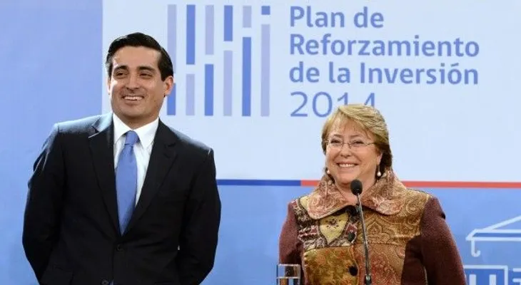 Bachelet anuncia plan de 500 millones de dólares para reforzar economía