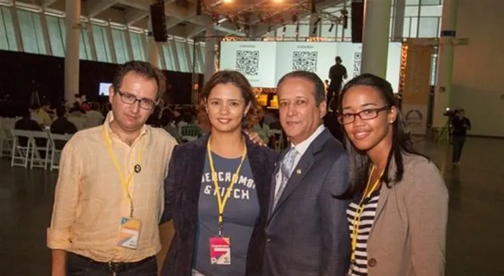 El presidente del Senado Reinaldo Pared Pérez visita EBEDominicana