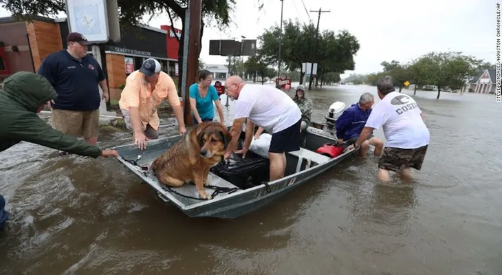¿Atrapado en las inundaciones de Texas? Esto es lo que debes hacer