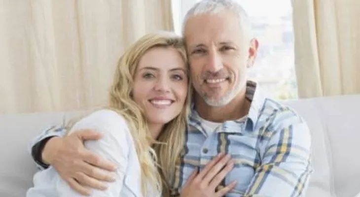 6 beneficios de salir con un hombre mayor que tú