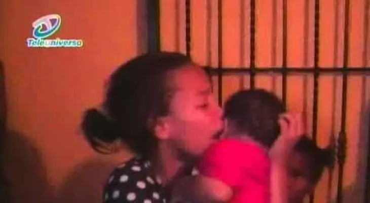 Bebé de 6 meses habría perdido la vida por una simple fiebre (VIDEO)