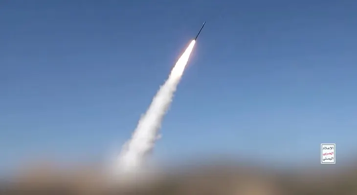 Coalición saudita intercepta drones y misiles hutíes dirigidos a Riad y el mar Rojo