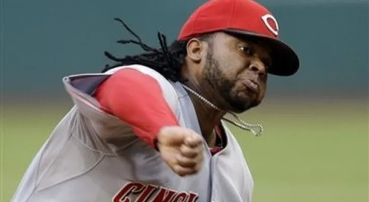 Dominicano Cueto supera a Scherzer y los Nacionales 