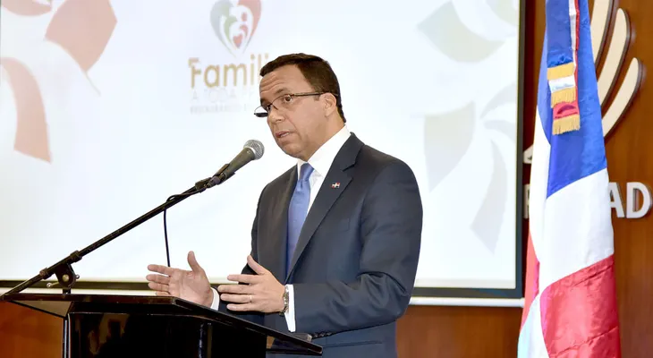  Andrés Navarro: sin la integración de la familia a la escuela no habrá calidad educativa