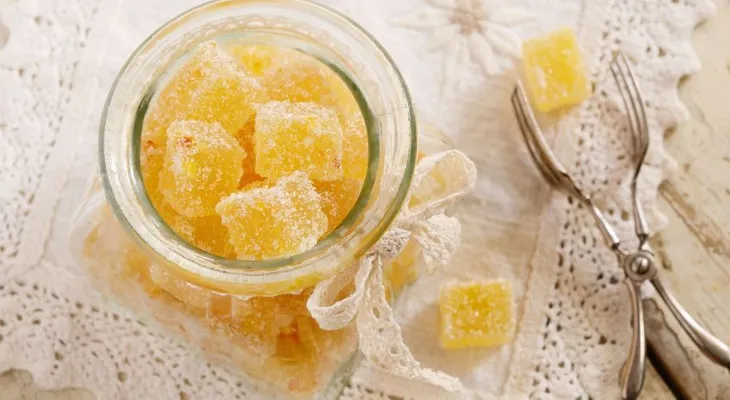Golosinas caseras expectorantes de mandarina contra el resfriado
