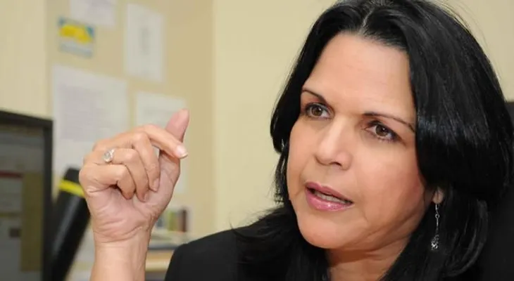 Minou dice que un gobierno de corruptos no puede perseguir corruptos 