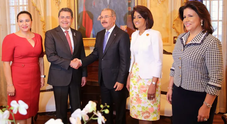 Danilo Medina recibe presidente de Honduras, Hernández Alvarado