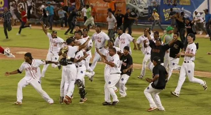  Estrellas siguen firme en el primer lugar; vencen Toros 6-2