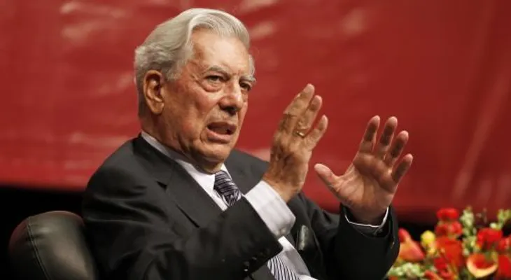 Castillo Semán: Premio a Vargas Llosa es una sinvergüencería
