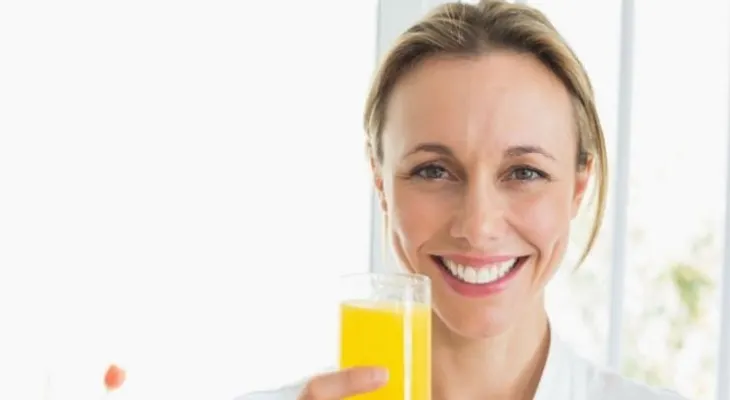 Esta modelo tiene 61 y parece de 30 gracias a estas bebidas