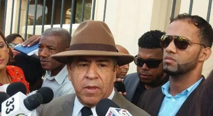 Percival Peña sufre infarto mientras estaba en Migración