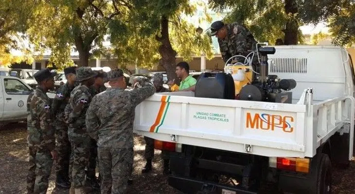 Obras Públicas capacita personal fumiga para combatir zika
