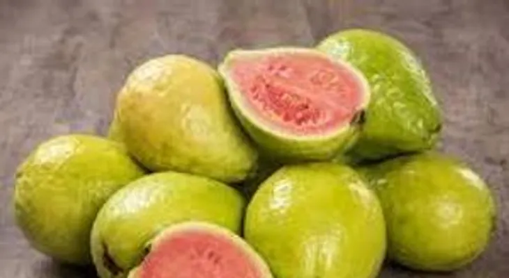 Una fruta con seis veces más vitamina C que la naranja: La guayaba