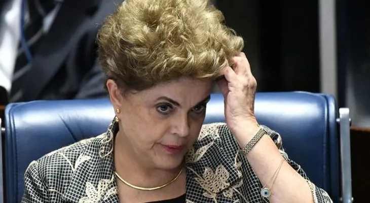 Supremo rechaza pedido de Rousseff para echar atrás su destitución