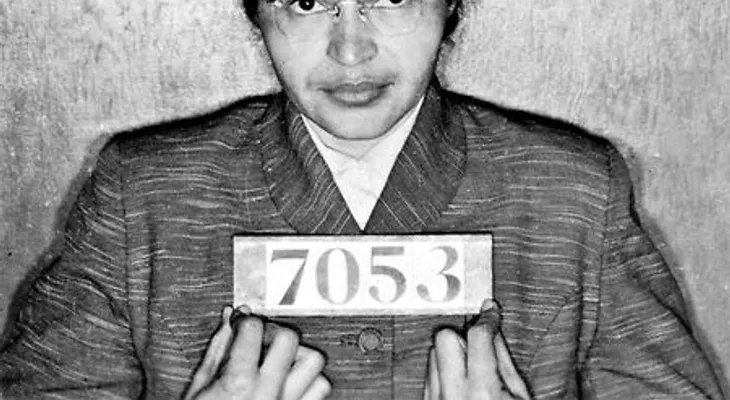 59 años: Delgada mujer enfrentó una injusticia y cambió la historia