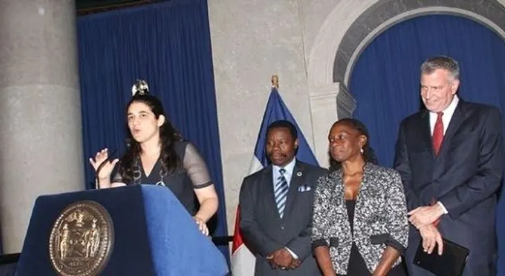 Acusan alcalde NY, cuya esposa es haitiana, de burlarse de dominicanos al invitar haitianos a recepción