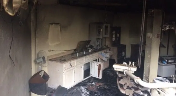 Fuego destruye área de hospital Juan Pablo Pina