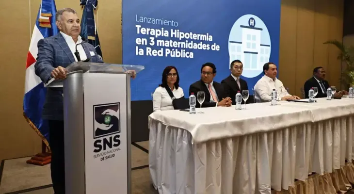 Implementan por primera vez en la Red Pública una terapia revolucionaria para reducir la mortalidad y discapacidad