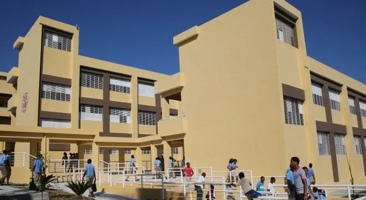 Presidente Medina entrega 50 nuevas aulas en Los Alcarrizos 