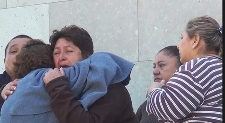 Adolescente mata a su amiga y luego consuela madre de su víctima