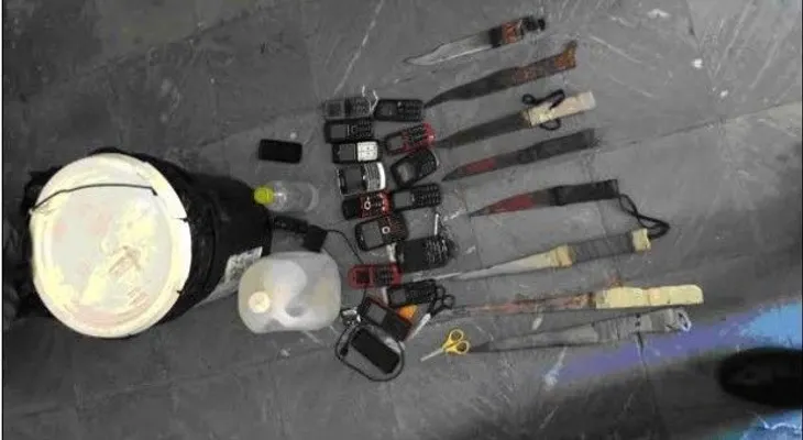 Ocupan armas, celulares, ron y gallos en cárcel de Barahona