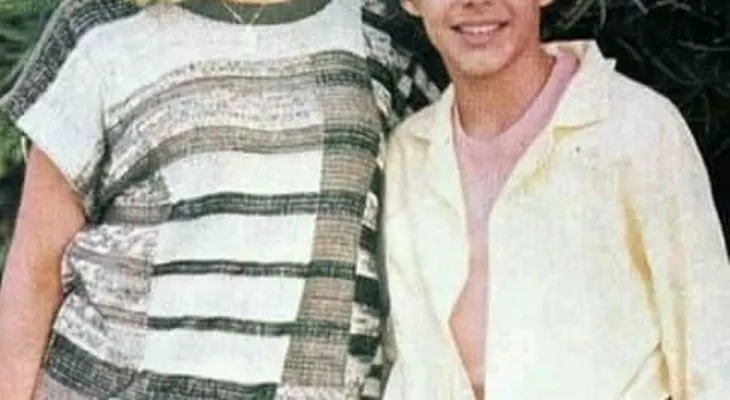Nereida Morales junto a su hijo Richy Martin, quien enfrentaría 50 años de prisión por acoso 