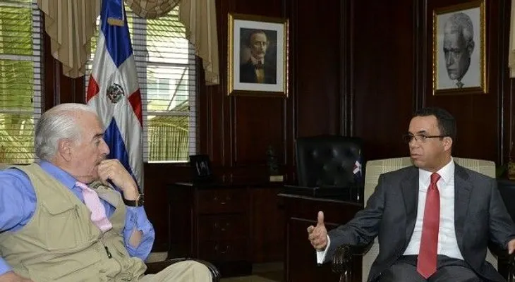 Navarro recibe a Andrés Pastrana, quien encabeza misión OEA observará elecciones