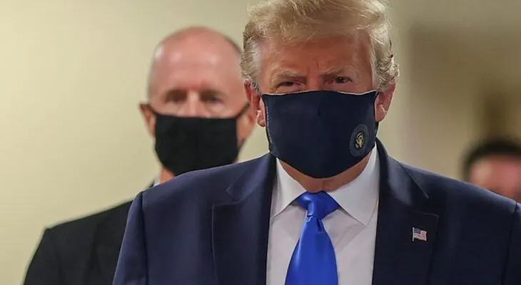 Trump cambia de parecer y ahora dice que llevar mascarillas es "patriótico"