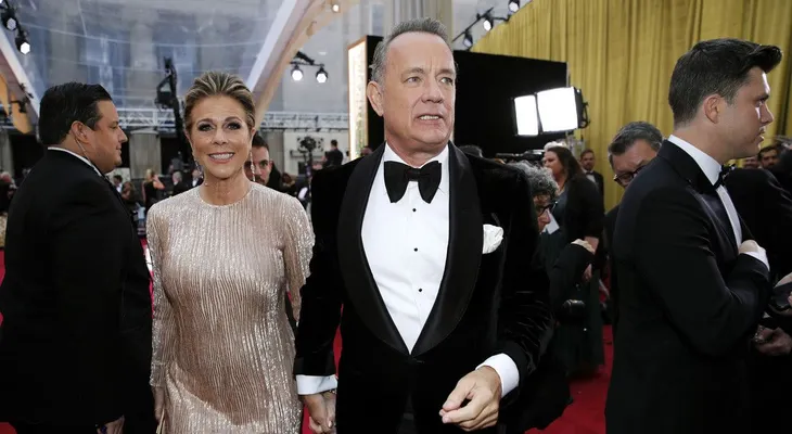 Rita Wilson dice que "la gente tiene que estar muy atenta con la cloroquina"