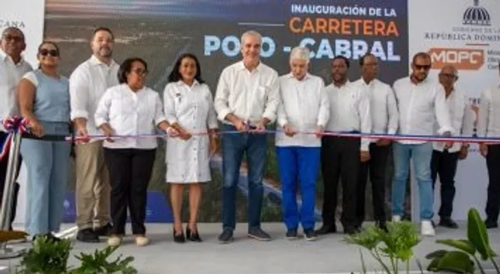 Presidente Abinader inaugura carretera Cabral-Polo en Barahona y anuncia nuevas obras viales para el Sur