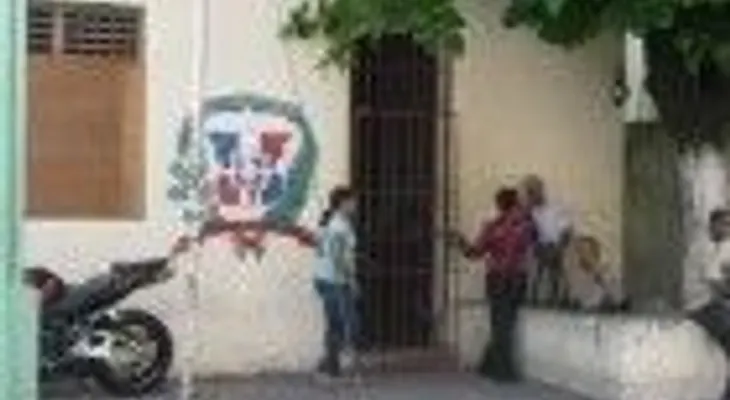 Raso  de la PN hiere a un joven cuando hizo disparo al pavimento