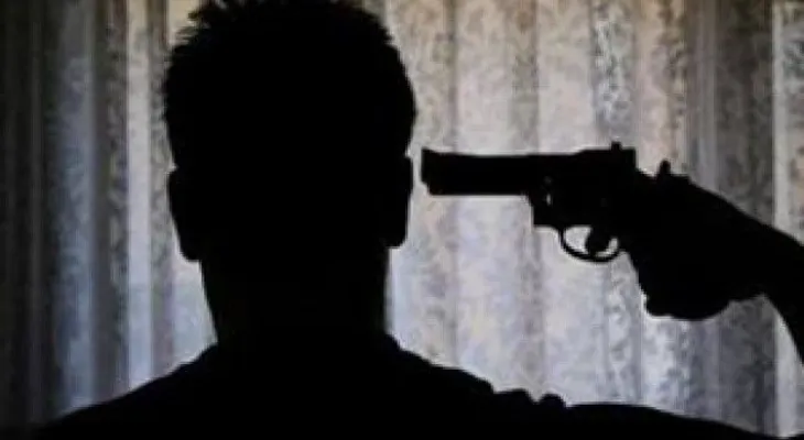 Hombre mata de un balazo en la cabeza a su expareja e intenta suicidarse