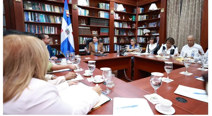 El Gabinete de Salud se reúne con gremios de enfermería