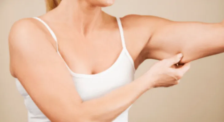 Cómo eliminar la celulitis en brazos o rodillas