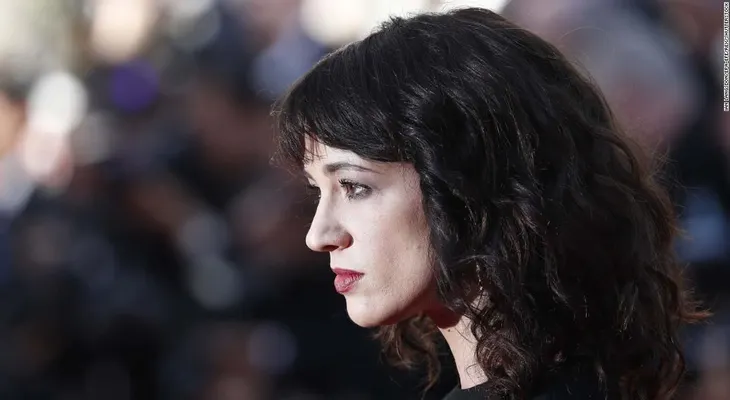 Asia Argento, actriz líder del movimiento #MeToo, le pagó a un joven que la acusó de agresión sexual