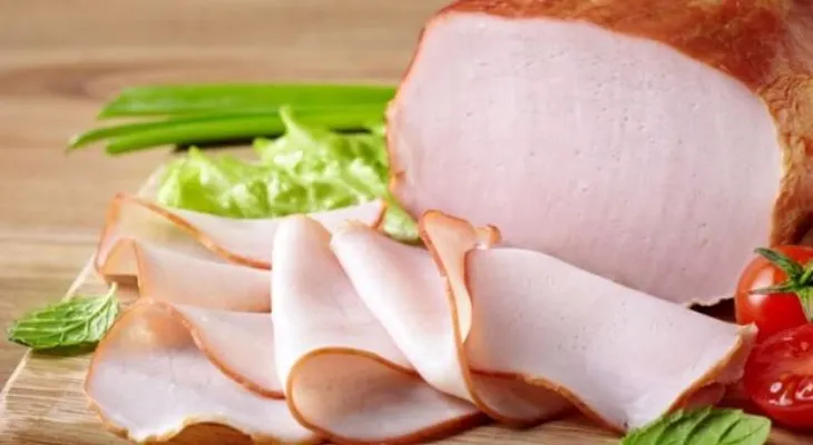 Pechuga de pollo y de pavo, ¿tan sanas como pensamos?