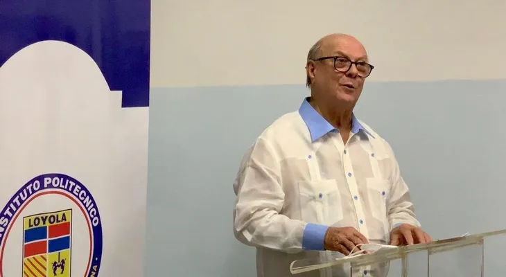 Hipólito Mejía resalta el papel de los Jesuitas en el desarrollo educativo y técnico del país.