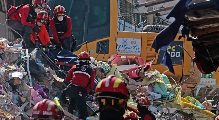 Ocho días de luto nacional por las víctimas del terremoto de Ecuador