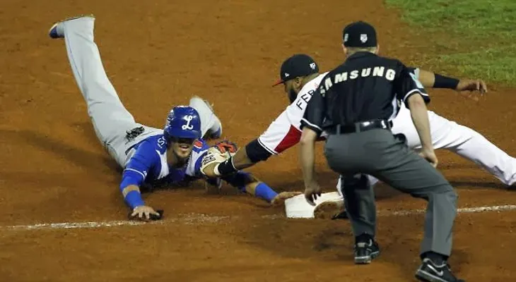 Juego: Licey 3 Leones 4 FINAL 