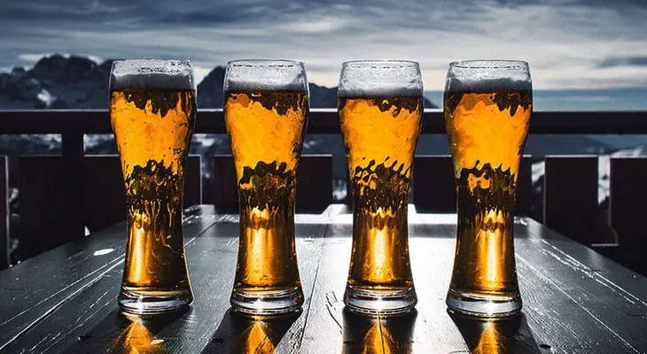 Crean la primera cerveza del mundo elaborada con marihuana