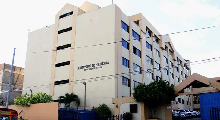 Comisión de Casinos, regulación vs complicidad