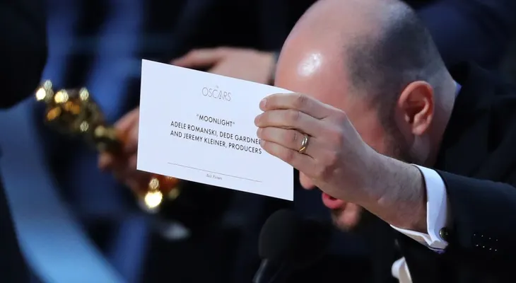 Tras el mayor papelón de la historia de los Oscar, "Moonlight" ganó como mejor película