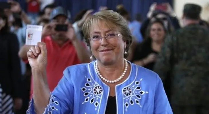 Presidenta de Chile habla de traición de un novio delator 