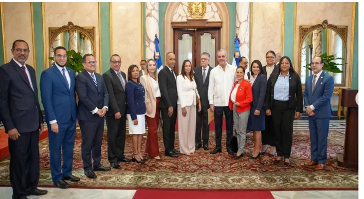 Abinader juramenta Comité de Salud Mental Penitenciaria