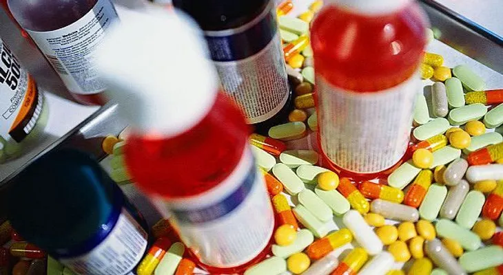 Farmacéutica de EEUU experimentará tratamiento contra COVID