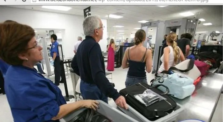 Posible reducción equipajes en avión alarma dominicanos en NY