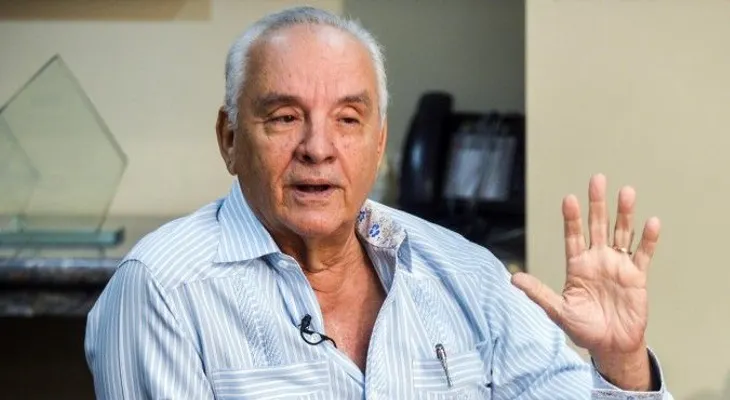 Quitan a Matos Berrido y colocan a Vitelio Mejía como presidente de la pelota invernal
