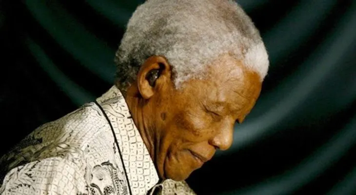 Mandela "no está bien" pero sigue luchando, dijo su familia