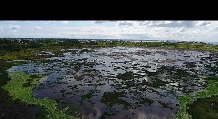 Un increíble lago que permite pavimentar las calles de todo el mundo
