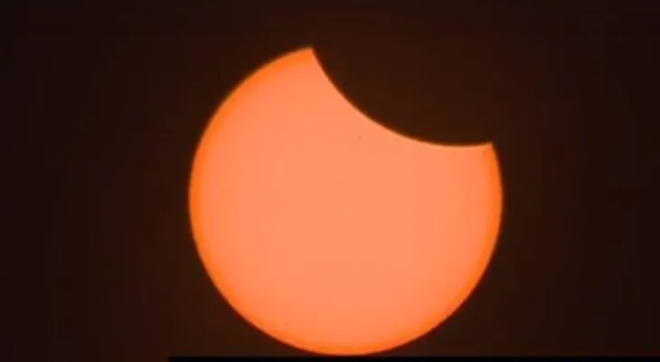  Comenzó el eclipse en EE.UU; se verá a partir de las 2:04 en República Dominicana 